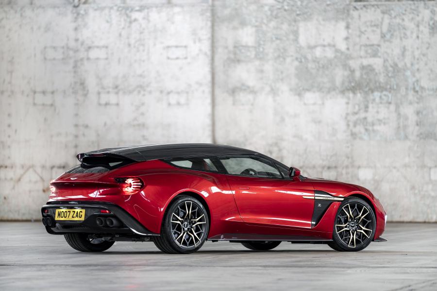  Aston Martin Vanquish Zagato Shooting Brake 2018 года  (UK) (фото 33 из 76)